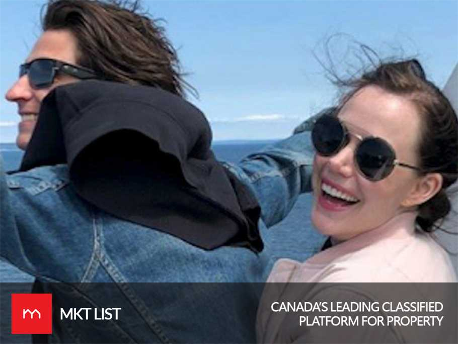 It is absolutely interesting!!! Virtue and Moir regale the Legendary Titanic scene on BC ferry (PHOTOS)