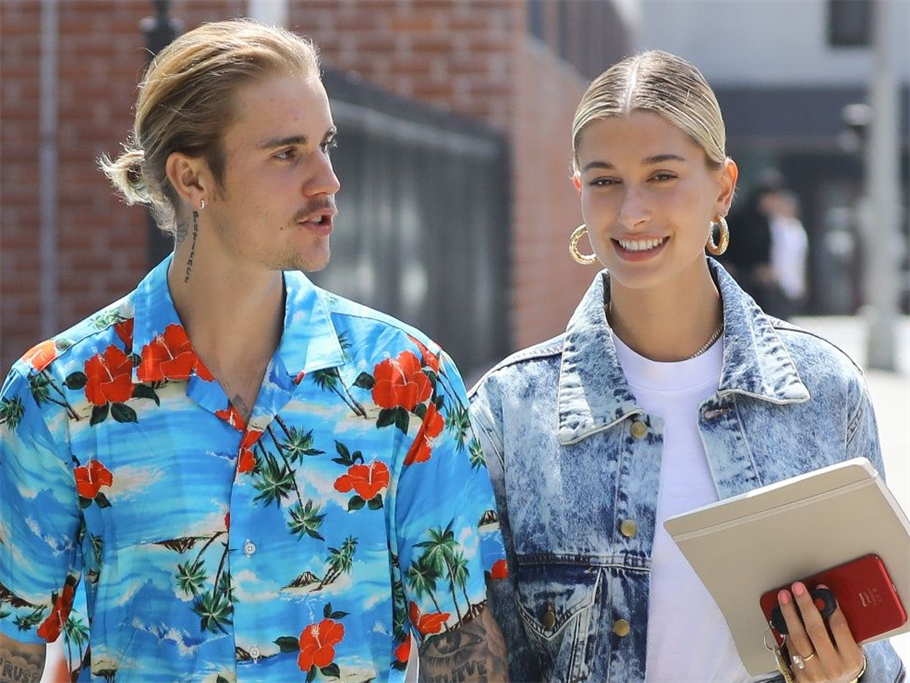 Is Hailey Baldwin Okay With Justin Bieber's Mustache??