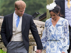 OUCH!!! MEGHAN MARKLE NEARLY FALLS!!(VIDEO)