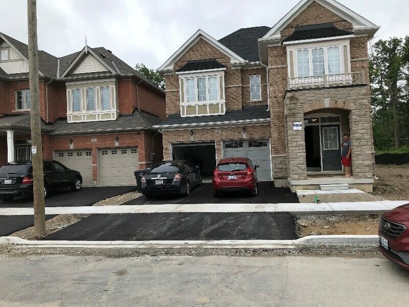 1yr old RAVINE LOT 4-bedroom detached house for rent in Brampton