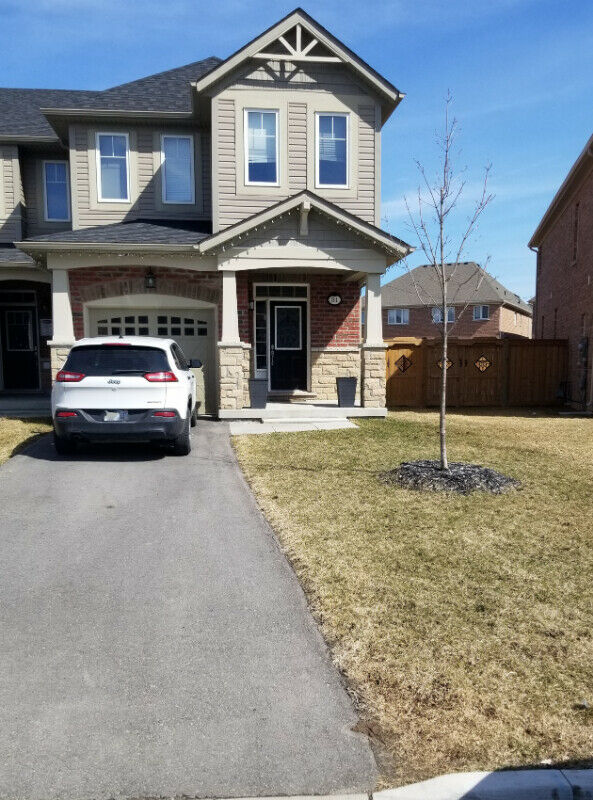 Beautiful Townhouse in Southfields Village for Sale by Owner, , Caledon