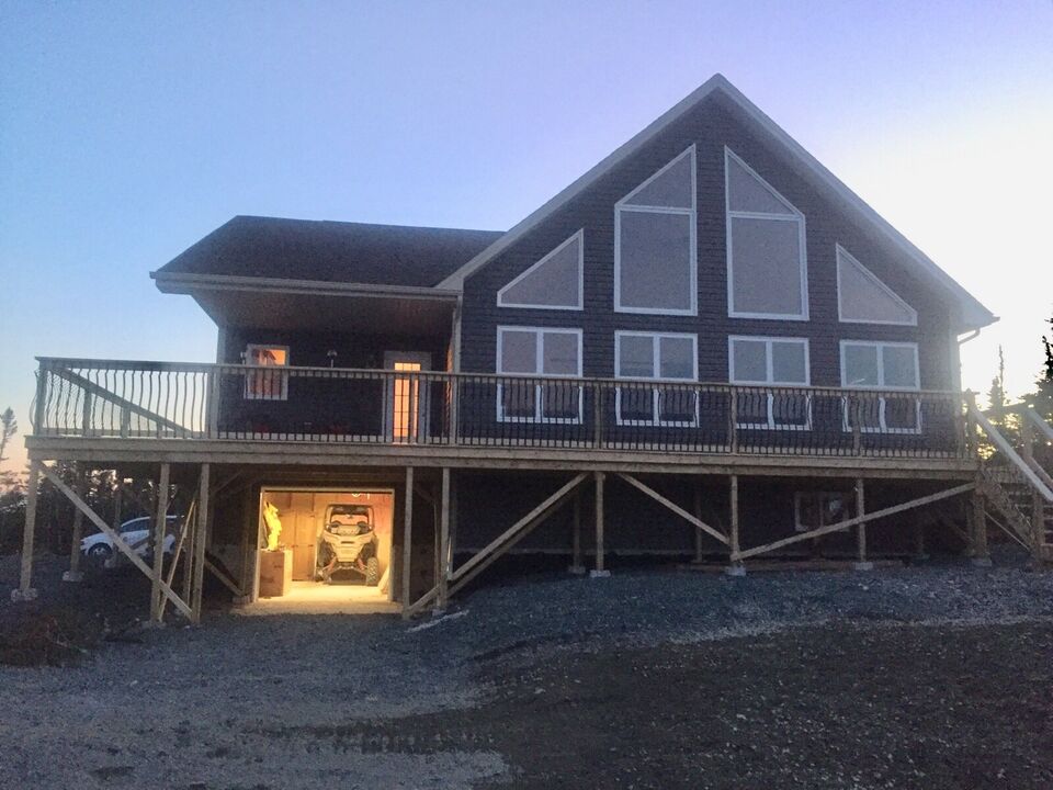 Cabin for sale In Newfoundland, M4C1M5, Canada, House For Sale, MKTList