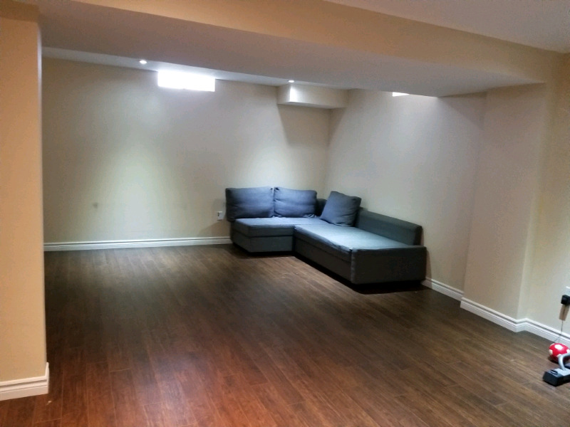 1 Bedroom Basement Apartment For Rent In Whitby Harrongate Pl Whitby On L1r 3n8 Canada House For Rent Mktlist