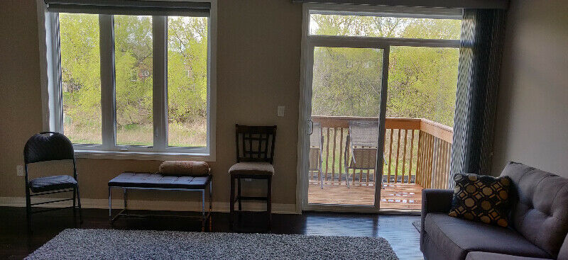 Townhouse Back Onto Ravine Walkout Basement Elsley Ct Milton On L9t Canada House For Rent Mktlist Townhouse Back Onto Ravine Walkout Basement Elsley Ct Milton On L9t Canada House For Rent Mktlist