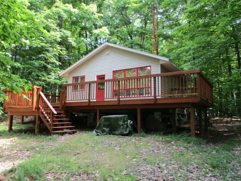 1 Bobbs Island, Newboro Lake, House and Cottage, 6+ acres lot, 1 Bobbs