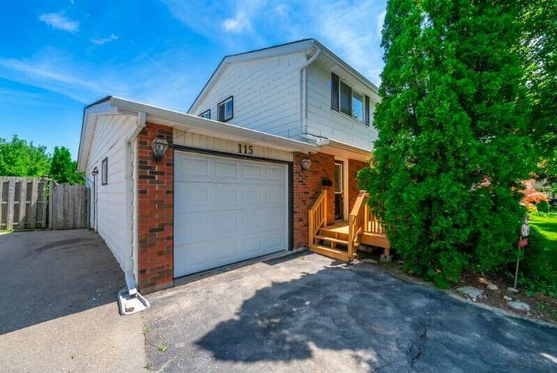?West Mountain Hamilton Detached house for big family on sale?