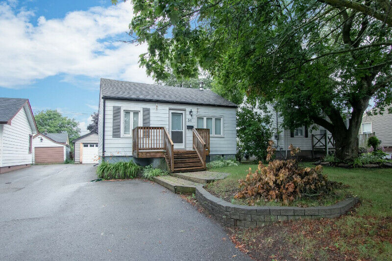 House For Sale Ajax132;, 36 Beatty Rd, Ajax, ON L1S 1Y9, Canada, House