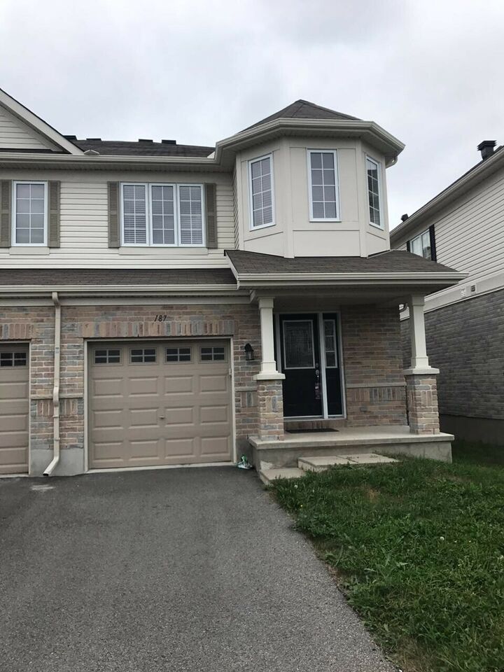 Beautiful Semidetached home in Kanata for rent., Ottawa, Canada, House