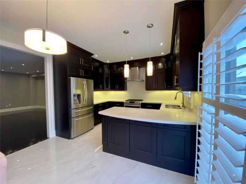 Tastefully Renovated Semi. High End Finishes And Appliances