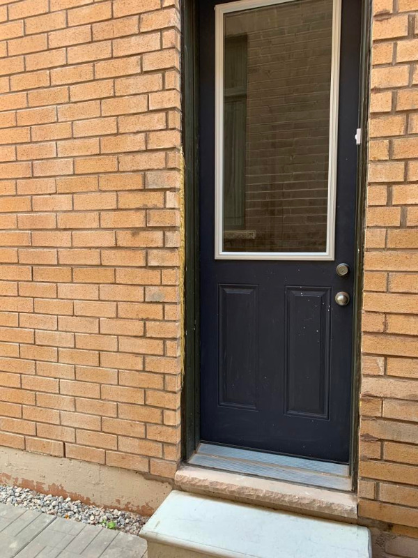 1 Bedroom Basement Apartment W Private Washroom For Rent 700 Settlers Field Rd Brampton On L6x Canada House For Rent Mktlist