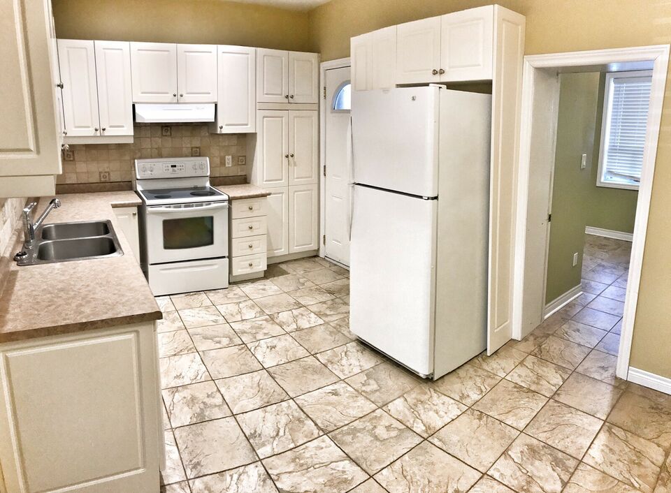 For sale by owner, Cluny Ave, Hamilton, ON L8L, Canada, House For Sale