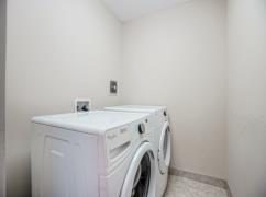 1830 Sq Ft Free-Hold End Unit Town House On Sale In Milton, Milton, Ca